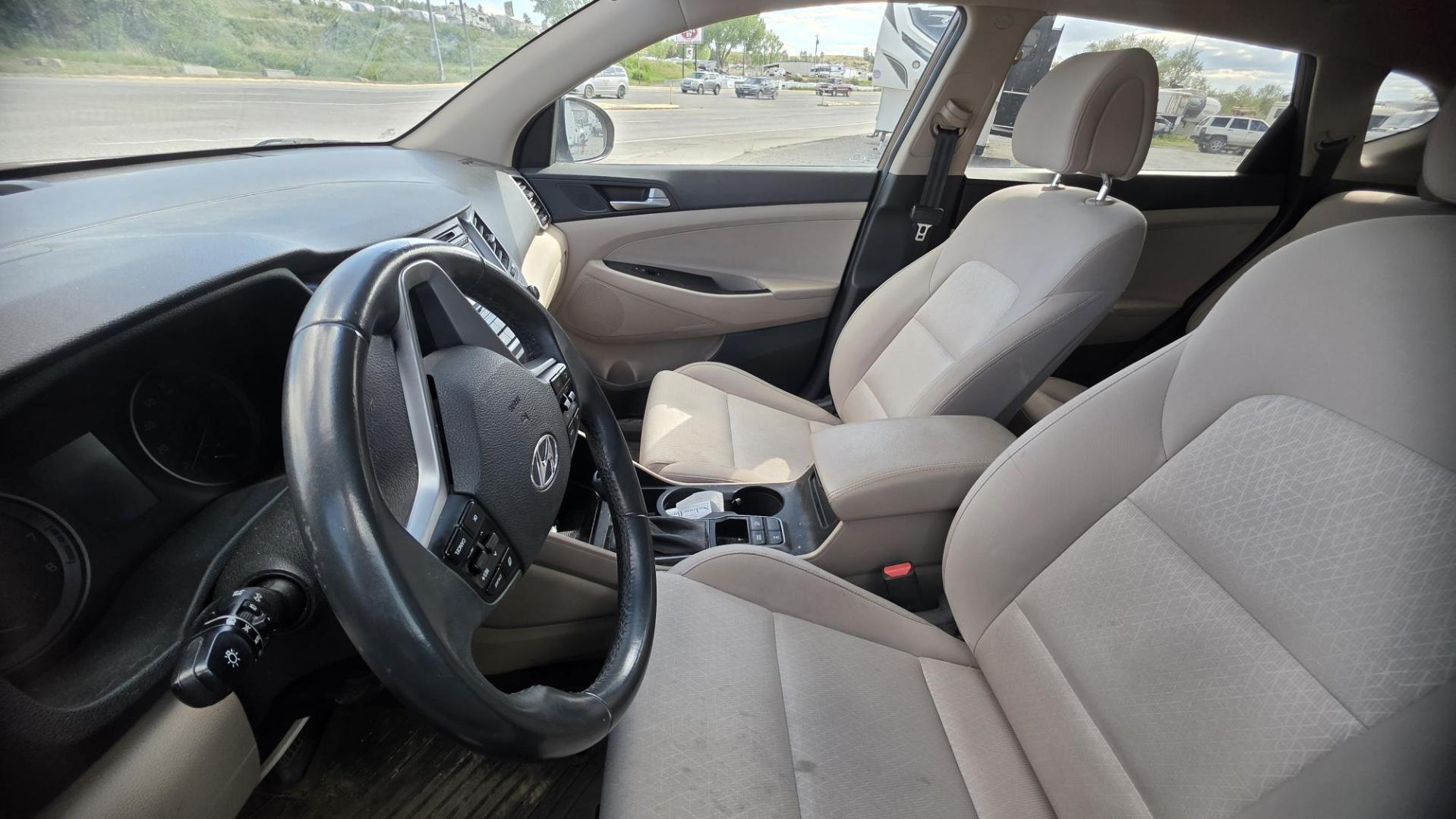 2017 Bronze Hyundai Tucson , located at 923 US HWY 87 E., Billings, MT, 59101, (406) 245-0456, 45.795788, -108.451881 - Photo#5