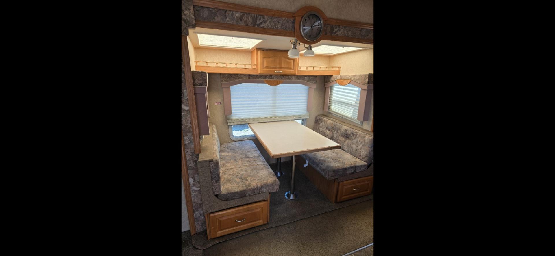 2007 White Forest River Wildcat , located at 923 US HWY 87 E., Billings, MT, 59101, (406) 245-0456, 45.795788, -108.451881 - Photo#4