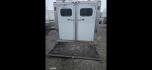 1998 Sundowner Sierra , located at 923 US HWY 87 E., Billings, MT, 59101, (406) 245-0456, 45.795788, -108.451881 - 1998 Sundowner Sierra 3 Horse LQ Located in Billings MT $21,900 1998 Sundowner Sierra 3 horse 8' wide, overall length 37', floor is 31' long, 12' short wall, 12' 5" long side. Aluminum on aluminum. Onan 4k gen w remote start... Rear fold down ramp... Mangers... drop down windows front side - Photo#4