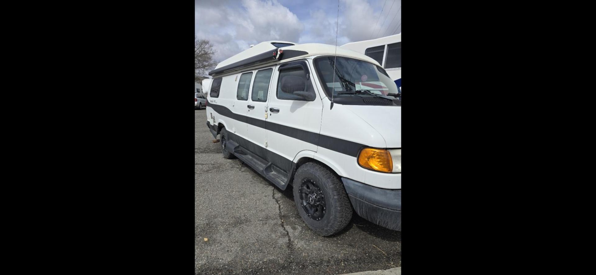 1998 White /Blue Roadtrek 190 , located at 923 US HWY 87 E., Billings, MT, 59101, (406) 245-0456, 45.795788, -108.451881 - 1998 Roadtrek Versatile 190 Located in Billings MT This is a great class B motor home. for traveling. 19' long with 71,025 miles. A/C, full bath shower toilet. Loaded. John at 406 208 0659 - Photo#1