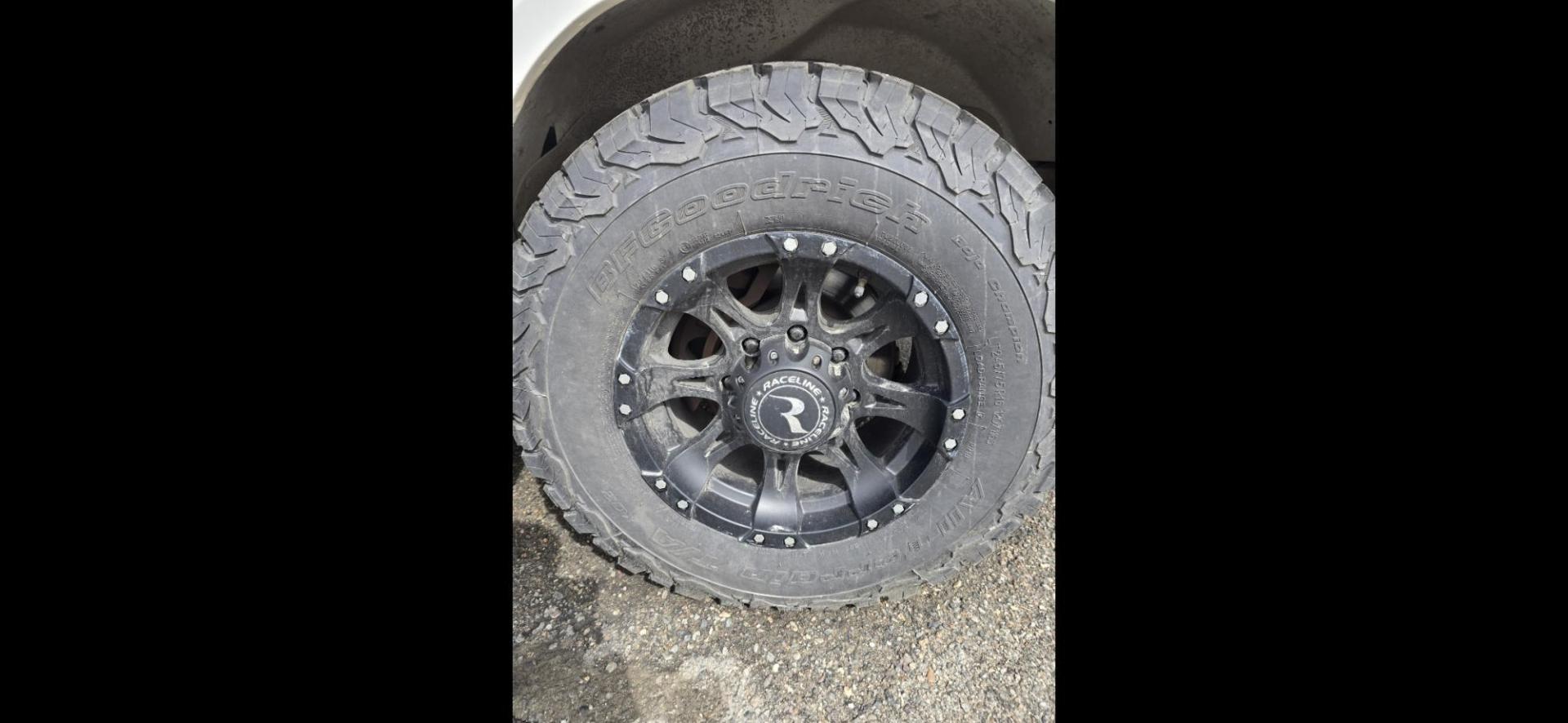 1998 White /Blue Roadtrek 190 , located at 923 US HWY 87 E., Billings, MT, 59101, (406) 245-0456, 45.795788, -108.451881 - 1998 Roadtrek Versatile 190 Located in Billings MT This is a great class B motor home. for traveling. 19' long with 71,025 miles. A/C, full bath shower toilet. Loaded. John at 406 208 0659 - Photo#2