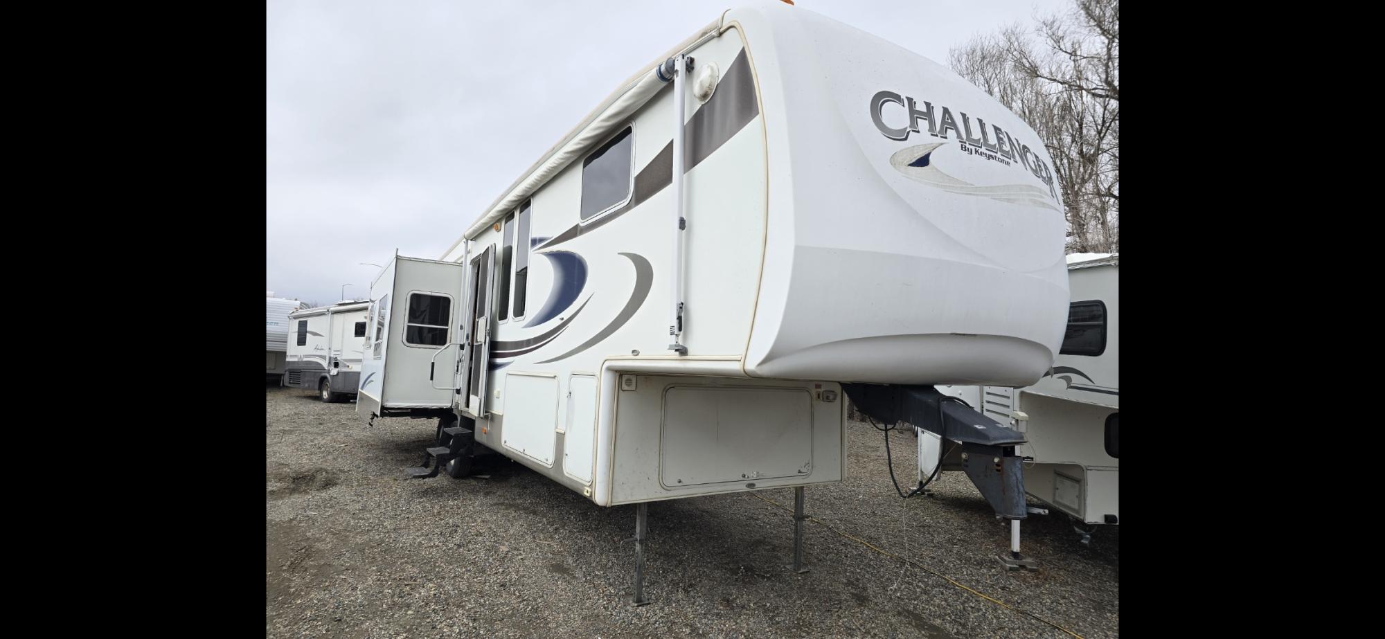 photo of 2006 Challenger  4 slides