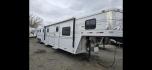 2001 White Sidekick 4 Horse LQ , located at 923 US HWY 87 E., Billings, MT, 59101, (406) 245-0456, 45.795788, -108.451881 - Absolutely gorgeous 2001 Sidekick!! Located in Billings MT 4 horse, 8' wide with 11' shortwall. Overall length is 43.5'. Aluminum on aluminum, mangers, onan 4000 watt generator with remote start, auto awning, triple oil bath axles, satellite dish, furnace, hot water. Bathroom is 8' long. Short - Photo#0