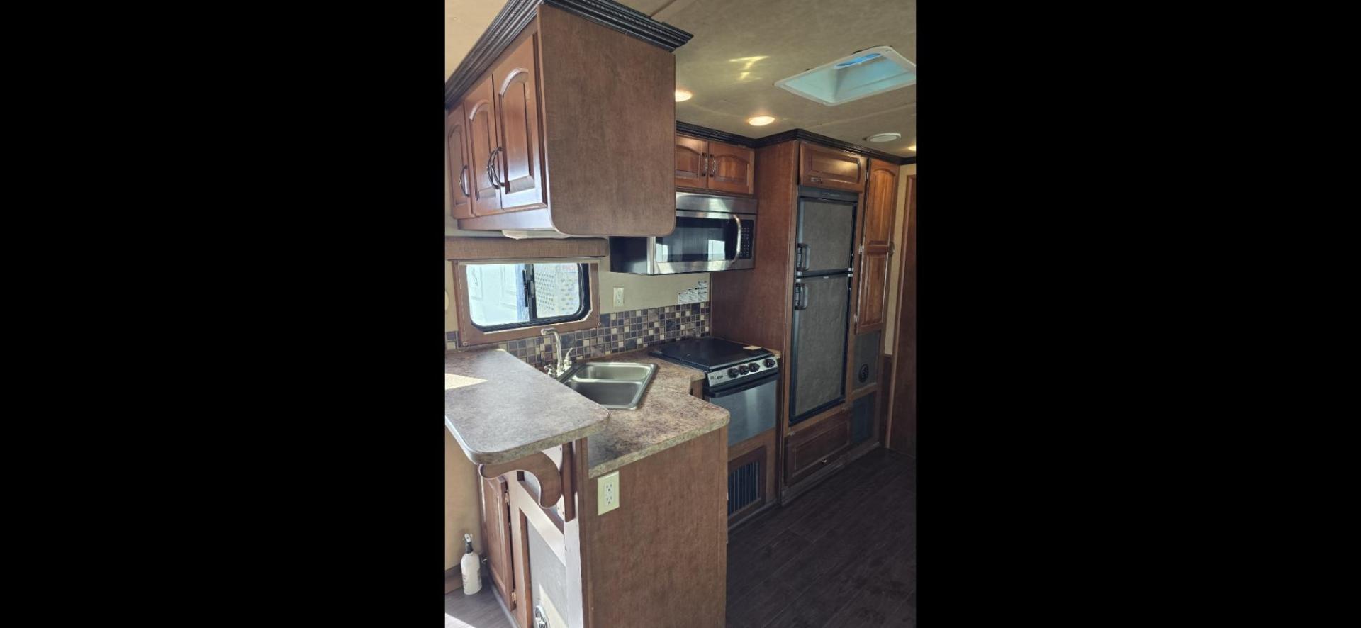 2013 Black Bison Traveler , located at 923 US HWY 87 E., Billings, MT, 59101, (406) 245-0456, 45.795788, -108.451881 - Photo#10