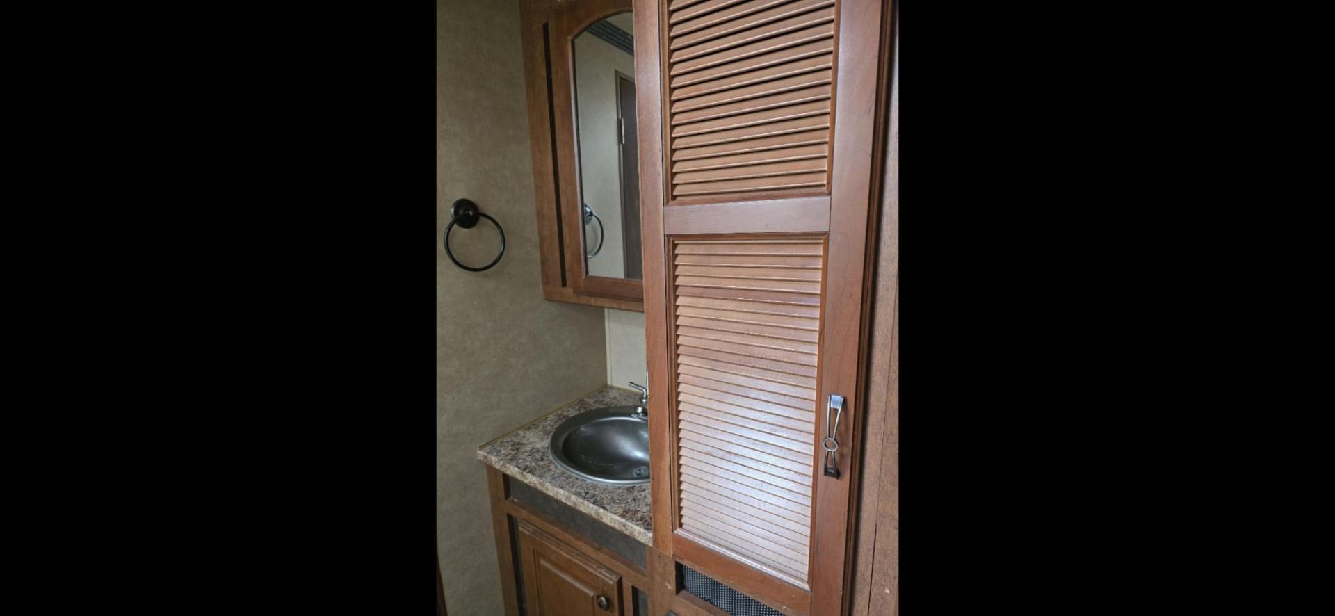 2013 Black Bison Traveler , located at 923 US HWY 87 E., Billings, MT, 59101, (406) 245-0456, 45.795788, -108.451881 - Photo#18
