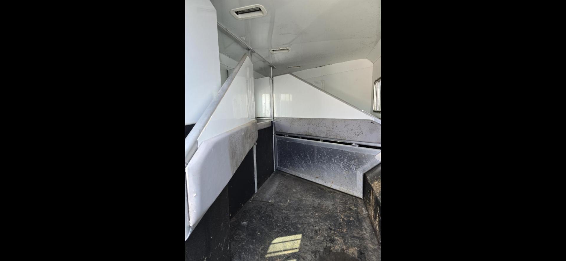 2013 Black Bison Traveler , located at 923 US HWY 87 E., Billings, MT, 59101, (406) 245-0456, 45.795788, -108.451881 - Photo#7