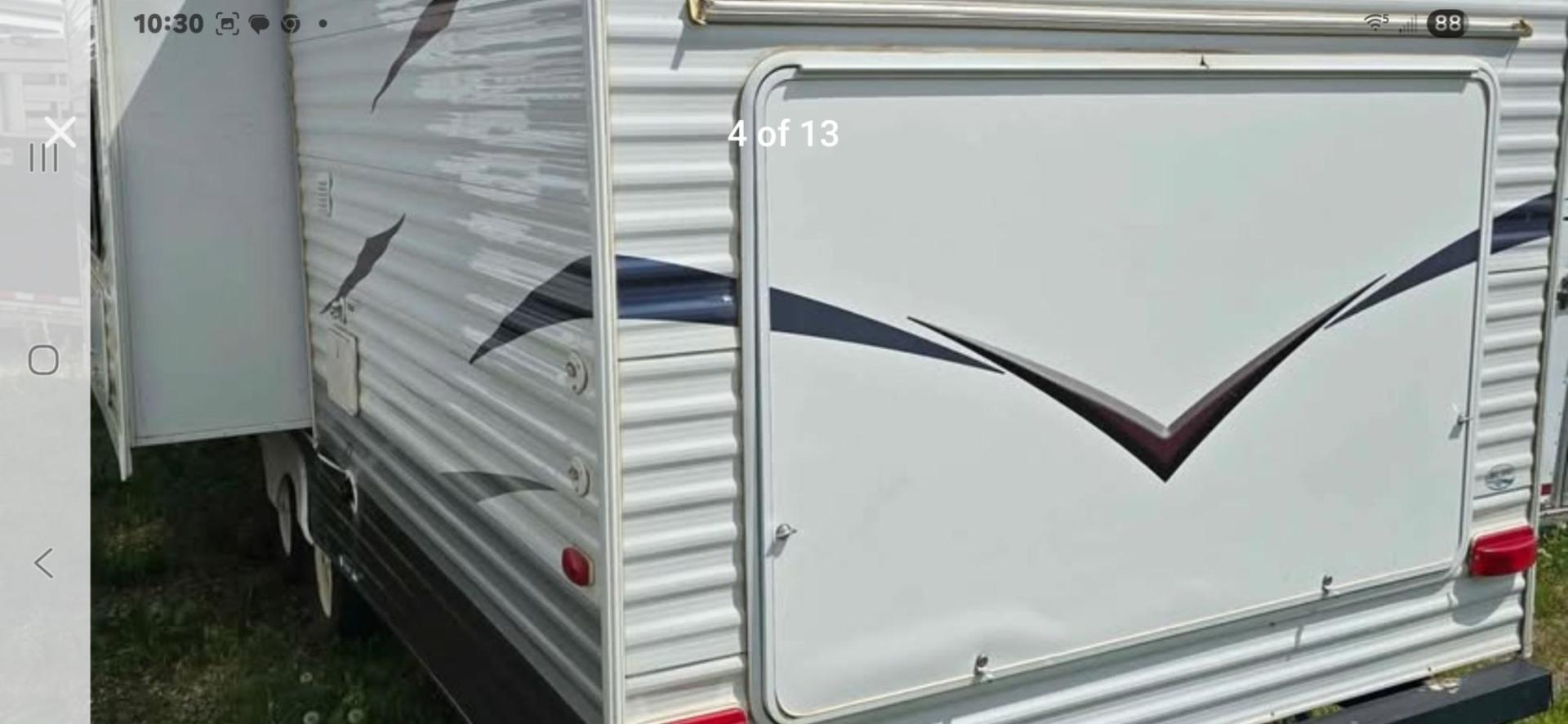 2011 White Palomino Puma , located at 923 US HWY 87 E., Billings, MT, 59101, (406) 245-0456, 45.795788, -108.451881 - Photo#3