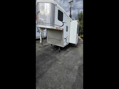 2008 Bison Alumasport LQ w/slide