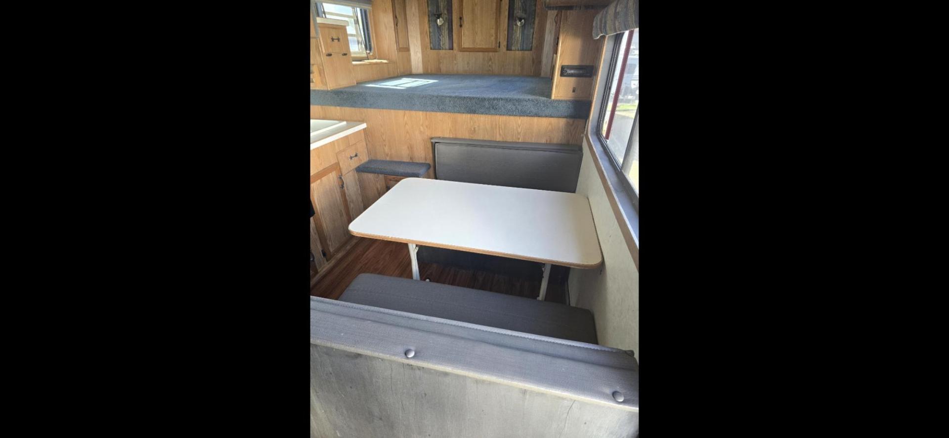 1998 White Sundowner Sunlite , located at 923 US HWY 87 E., Billings, MT, 59101, (406) 245-0456, 45.795788, -108.451881 - Photo#10