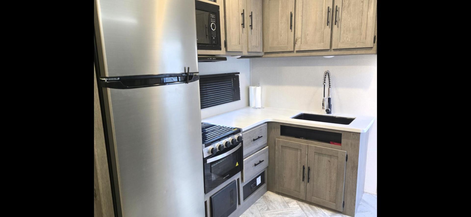 2021 Brown Keystone Springdale , located at 923 US HWY 87 E., Billings, MT, 59101, (406) 245-0456, 45.795788, -108.451881 - Photo#9