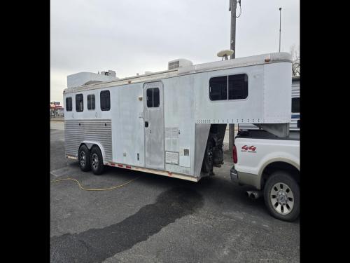 2000 Sooner Royale 4 horse slant w/LQ