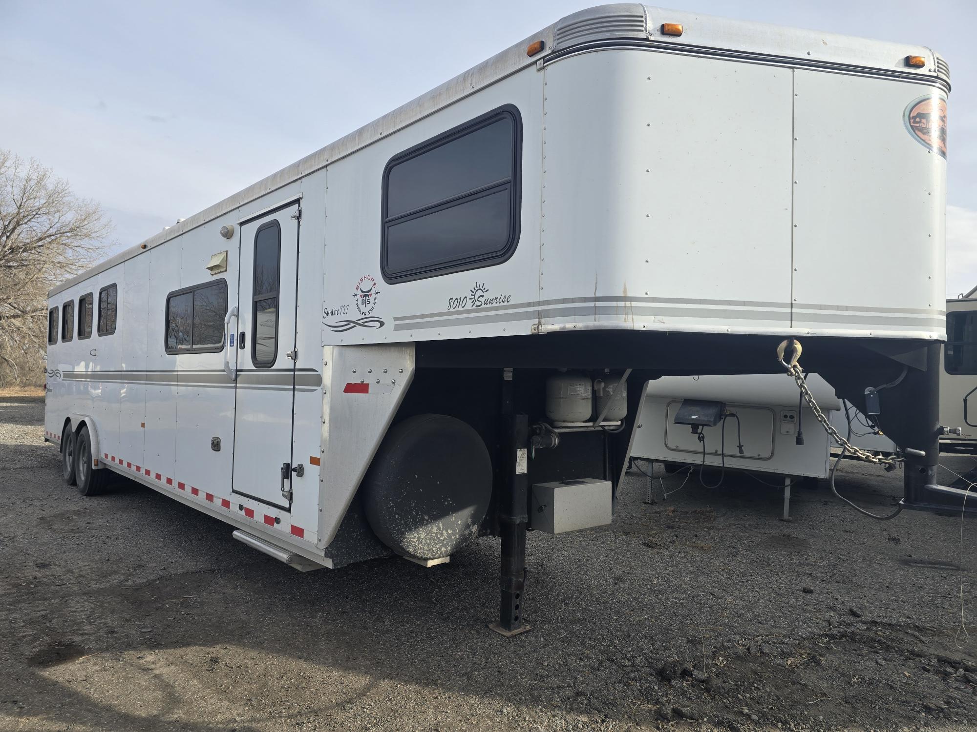 photo of 2007 Sundowner Sunrise 4 Horse