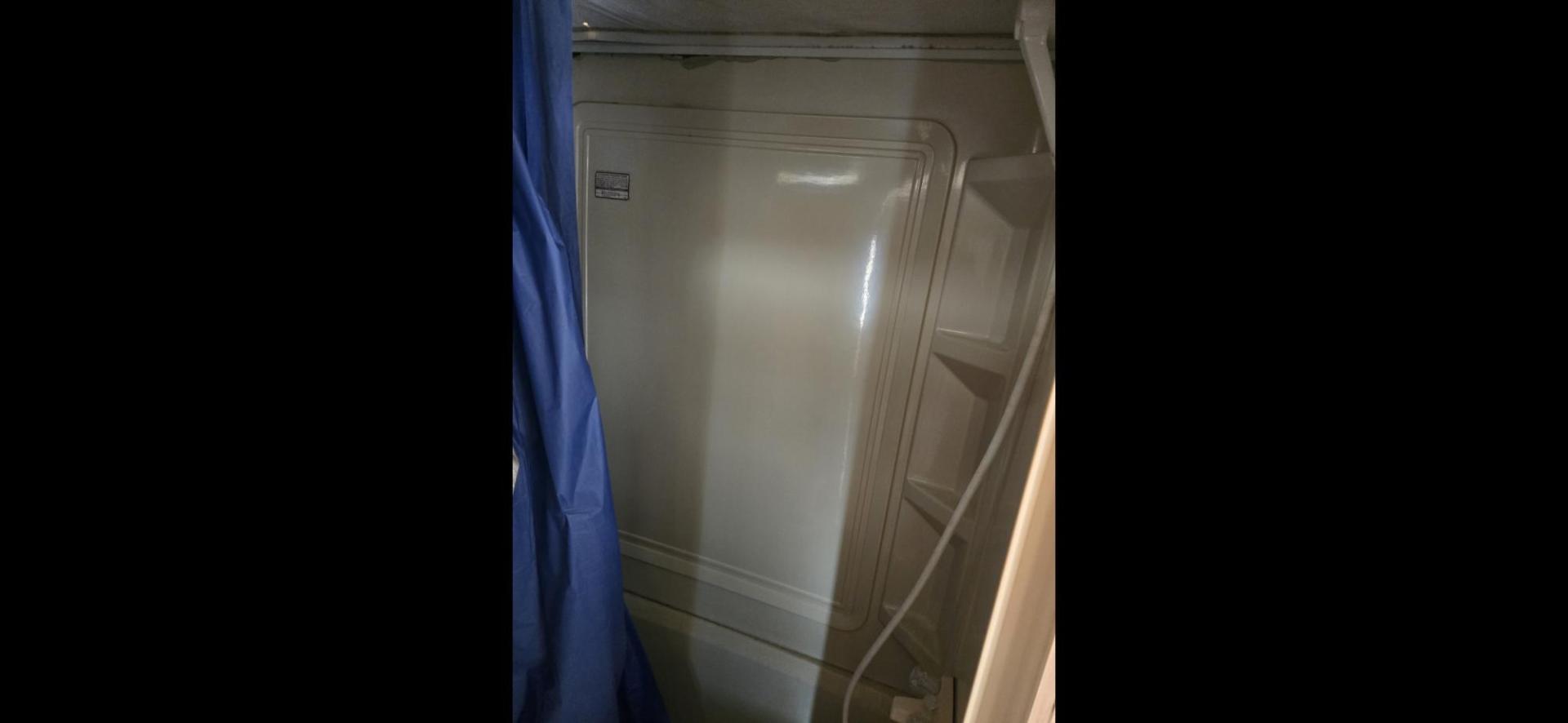 1993 White Fleetwood Wilderness , located at 923 US HWY 87 E., Billings, MT, 59101, (406) 245-0456, 45.795788, -108.451881 - 1993 Fleetwood Wilderness CAMPING ON A BUDGET!!! 19' travel trailer that is 1/2 ton towable. Booth dinette and Jack knife couch both make into beds. Full bath, shower toilet, AC, furnace. Nice sized refrigerator, front viewing window, 6 gal hot water heater. WE CERTIFY OUR USED TRAILERS!!! John - Photo#10