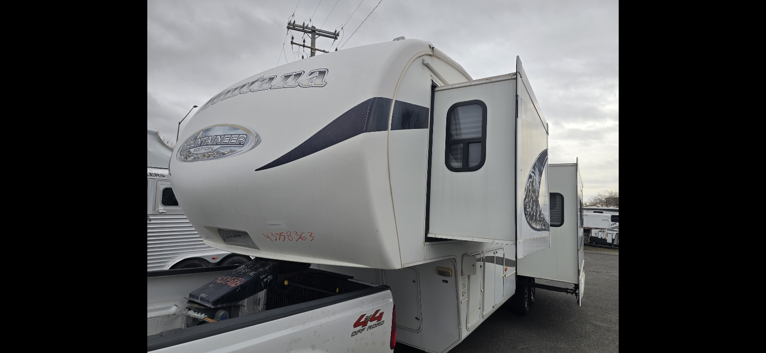 photo of 2010 MT Mountaineer 2 slides 5th wheel