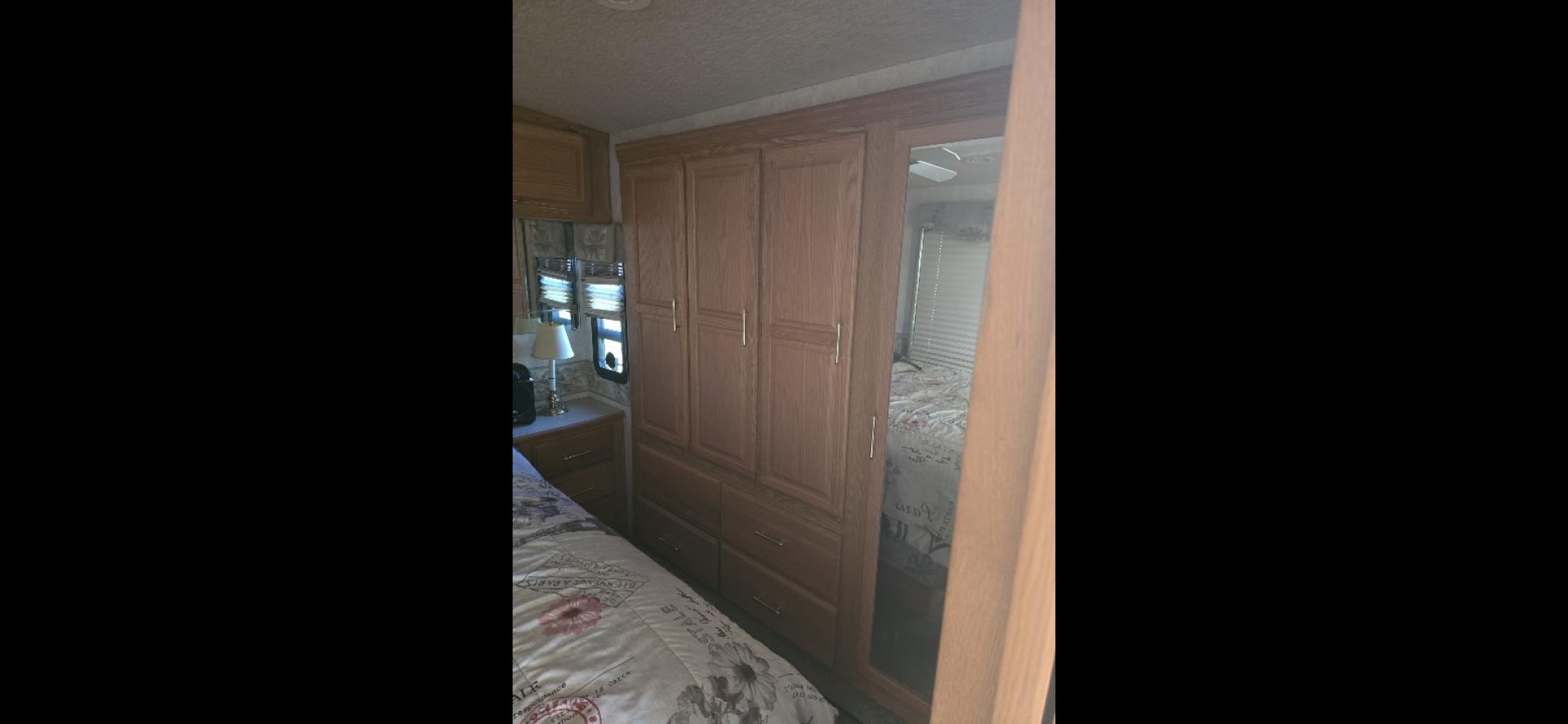 2004 Brown Winnebago Journey , located at 923 US HWY 87 E., Billings, MT, 59101, (406) 245-0456, 45.795788, -108.451881 - 2004 Winnebago Journey 34H Located in Billings MT $41,900 READY TO GO!!!! Nice 34' class A motor home with two slides, model 34H, 330 hsp cat diesel pusher, freightliner chassis, full body paint, 50,461 miles, wired for towing, backup camera, leveling jacks, four season, tires like new. WE C - Photo#15