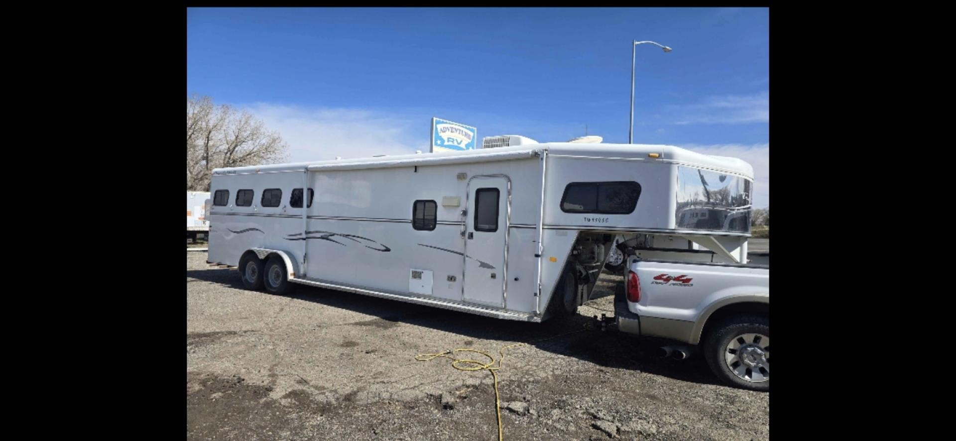 2005 White Merhow 4 Horse w/Slide , located at 923 US HWY 87 E., Billings, MT, 59101, (406) 245-0456, 45.795788, -108.451881 - 2005 Trails West Sierra 9140SO 4 Horse LQ 2005 Trails West 4 Horse w/slide Located in Billings MT $27,500 Nice Clean Trailer-Model 9140SO 4 horse with a full auto slide and electric front jack, 7' wide, w/mangers, 11' Shortwall, huge neo angle shower, full bath, shower toilet, a c, hot water - Photo#0