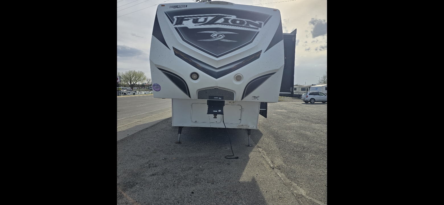 photo of 2013 Keystone Fuzion 5th toy hauler
