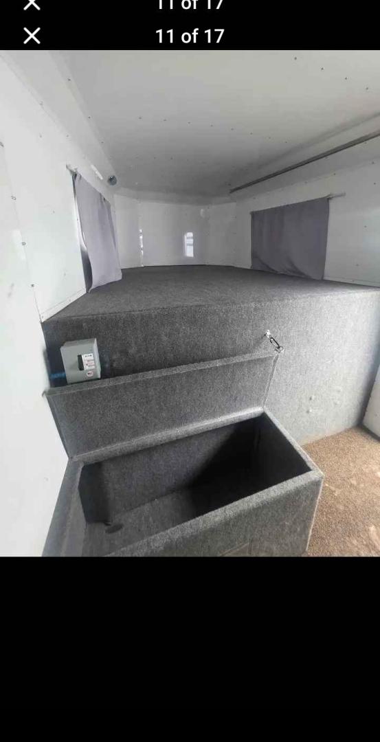 2018 White Platinum 3 Horse LQ , located at 923 US HWY 87 E., Billings, MT, 59101, (406) 245-0456, 45.795788, -108.451881 - 2018 Platinum 3 horse Located in Billings MT $34,900 2018 Platinum 3 horse... aluminum on aluminum...7' 5" wide.... hay rack... fold down windows front side... escape door... Huge mid tack... front dressing room... werm flooring... new tires... 20ft floor... overall 28 ft... inside height 7ft - Photo#10