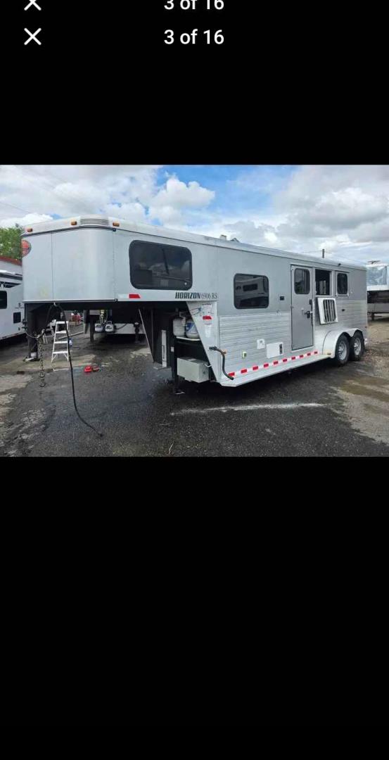 2013 Silver Sundowner Horizon , located at 923 US HWY 87 E., Billings, MT, 59101, (406) 245-0456, 45.795788, -108.451881 - Photo#2