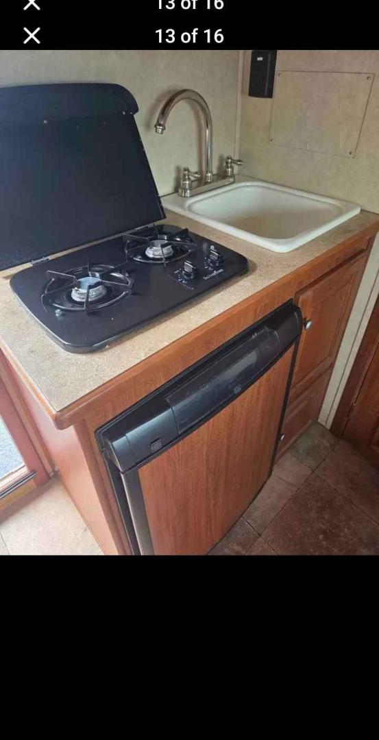 2013 Silver Sundowner Horizon , located at 923 US HWY 87 E., Billings, MT, 59101, (406) 245-0456, 45.795788, -108.451881 - Photo#11