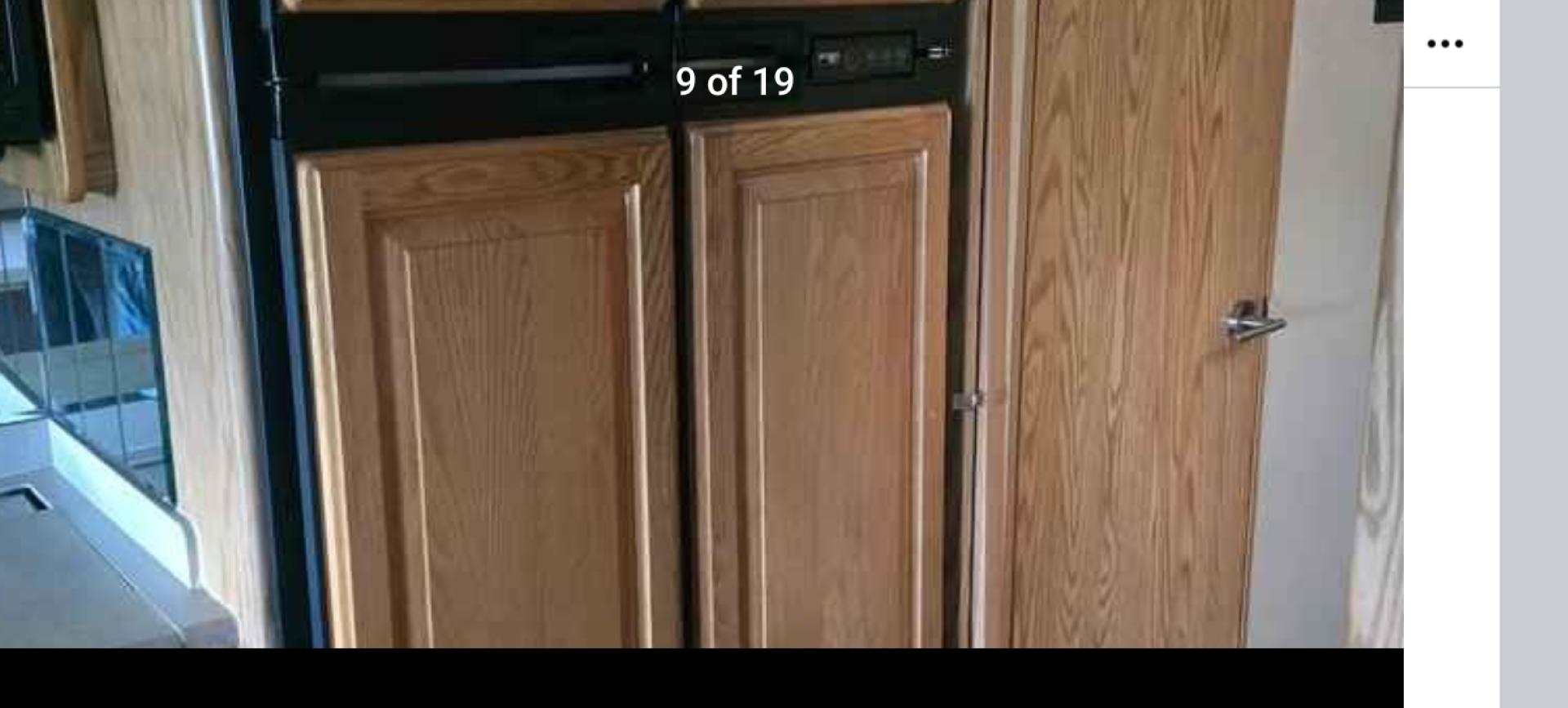 2002 Tan Holiday Rambler , located at 923 US HWY 87 E., Billings, MT, 59101, (406) 245-0456, 45.795788, -108.451881 - Photo#8
