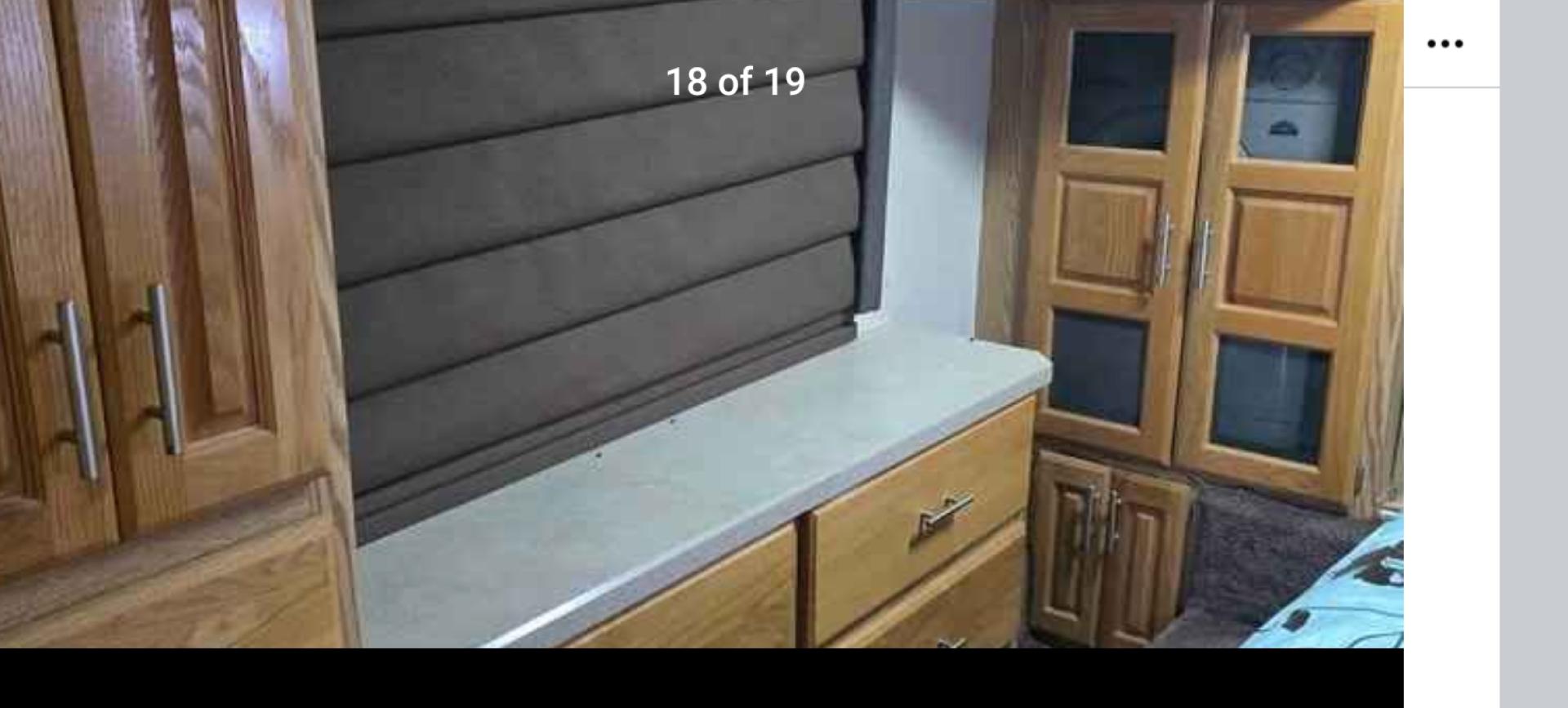 2002 Tan Holiday Rambler , located at 923 US HWY 87 E., Billings, MT, 59101, (406) 245-0456, 45.795788, -108.451881 - Photo#17
