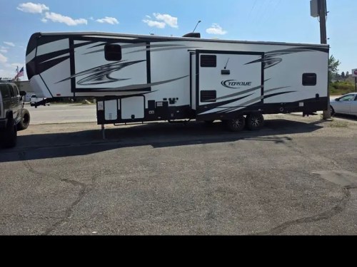 2017 Torque 5th toy hauler