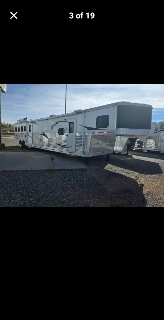2011 Bison Stratus Express , located at 923 US HWY 87 E., Billings, MT, 59101, (406) 245-0456, 45.795788, -108.451881 - 2011 Bison Stratus 8414 bunk house w/slide Located in Billings MT $38,500 This 8 wide bunk house is aluminum on aluminum w all the options. The windows fold down front and rear. It has mangers and storage under the mangers. The huge walk in mud room allows for taking off the muddy clothes.- Photo#1