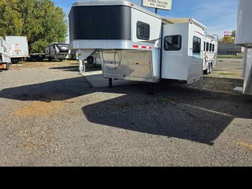 2011 Bison Stratus Express slide & bunks