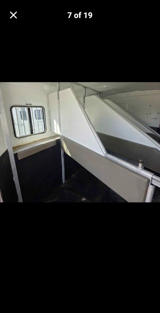 2011 Bison Stratus Express , located at 923 US HWY 87 E., Billings, MT, 59101, (406) 245-0456, 45.795788, -108.451881 - 2011 Bison Stratus 8414 bunk house w/slide Located in Billings MT $38,500 This 8 wide bunk house is aluminum on aluminum w all the options. The windows fold down front and rear. It has mangers and storage under the mangers. The huge walk in mud room allows for taking off the muddy clothes.- Photo#5