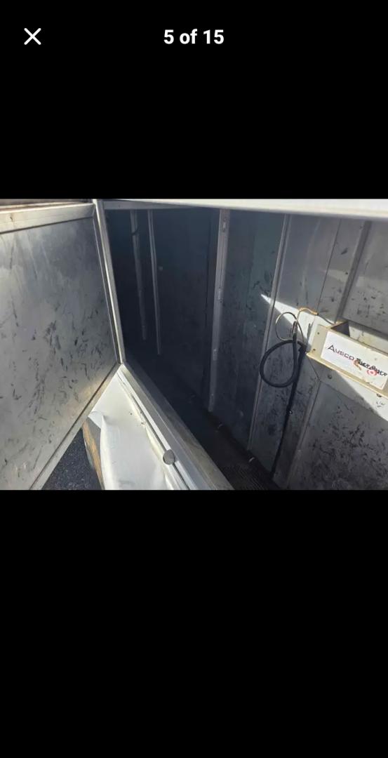 2001 White Elite 4 Horse LQ , located at 923 US HWY 87 E., Billings, MT, 59101, (406) 245-0456, 45.795788, -108.451881 - 2001 Elite 4 horse 12ft short wall Located in Billings MT $38,500 2001 Elite four horse 8 wide in really good shape. Has not had the wheels run off of it. Inside and out are in great shape. 8 wide 4 horse aluminum on aluminum. A big rear and side tack allow for all the tack to go up n down- Photo#3