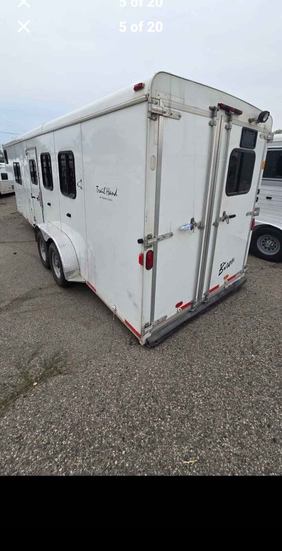 2012 White Bison Trail Express , located at 923 US HWY 87 E., Billings, MT, 59101, (406) 245-0456, 45.795788, -108.451881 - 2012 Bison Trail Epress 380 Located in Billings MT $25,900 This is a really nice 2 owner, 3 horse, 7' wide, living quarter horse trailer. Aluminum on steel, auto awning and auto front jacks, full bath, shower, toilet, a/c, furnace, hot water, stud stall, fold down windows on front. Front quee- Photo#4