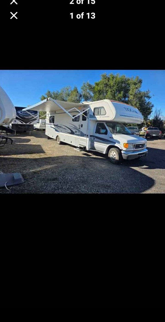 2004 White Fleetwood Tioga , located at 923 US HWY 87 E., Billings, MT, 59101, (406) 245-0456, 45.795788, -108.451881 - 2004 Fleetwood Tioga 31' w/slide $28 900 Located in Billings MT 2004 Tioga 31 w is one of the nicest motorhomes I've seen all year. It has 31386 miles on a ford Triton v10 chasis. It has a brand new auto awning to keep u out of the heat of the day. It has alcoa wheels w like new Yokohama tir- Photo#0