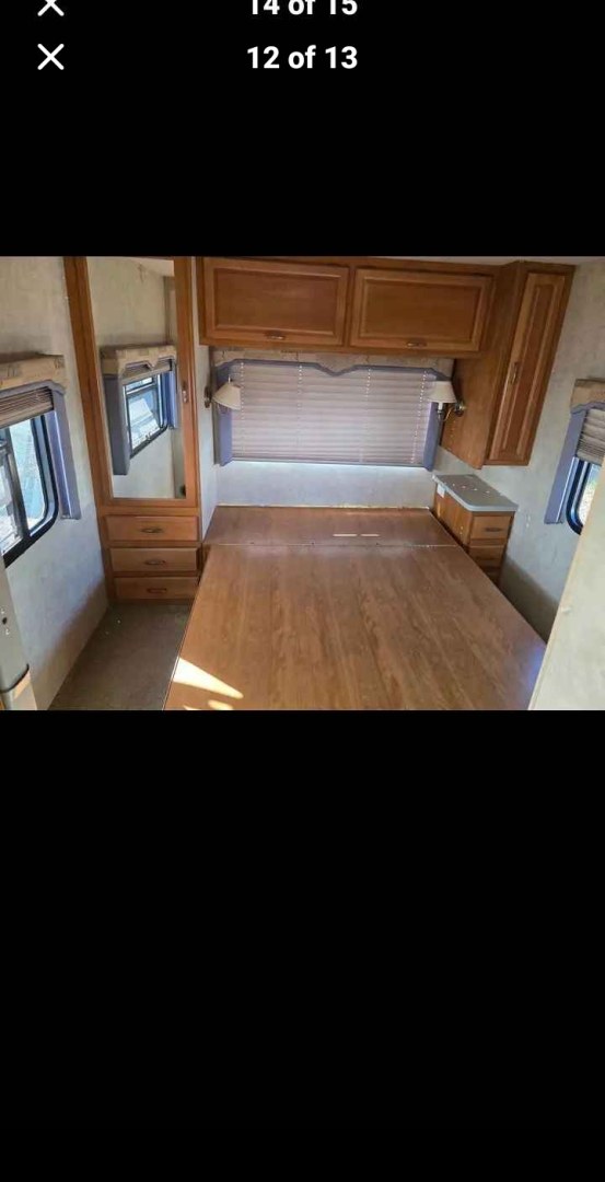 2004 White Fleetwood Tioga , located at 923 US HWY 87 E., Billings, MT, 59101, (406) 245-0456, 45.795788, -108.451881 - 2004 Fleetwood Tioga 31' w/slide $28 900 Located in Billings MT 2004 Tioga 31 w is one of the nicest motorhomes I've seen all year. It has 31386 miles on a ford Triton v10 chasis. It has a brand new auto awning to keep u out of the heat of the day. It has alcoa wheels w like new Yokohama tir- Photo#11
